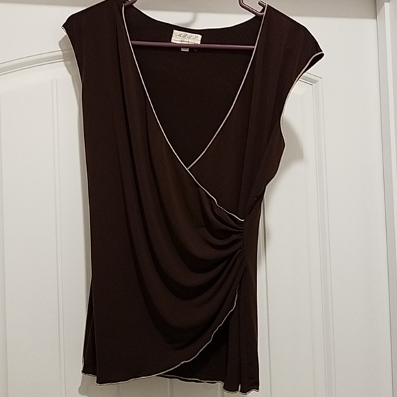 Top - Picture 2 of 3